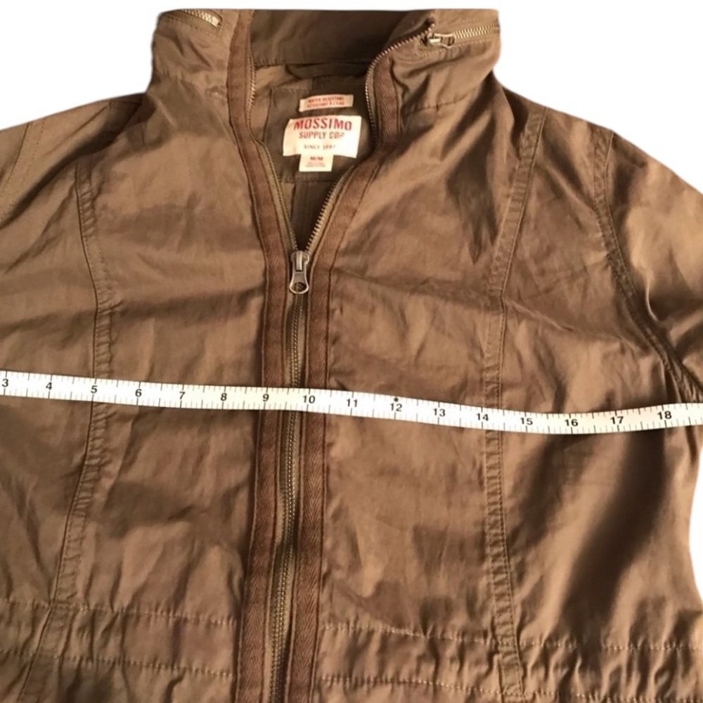 Mossimo Supply Co size Medium green lightweight waterproof stadium jacket